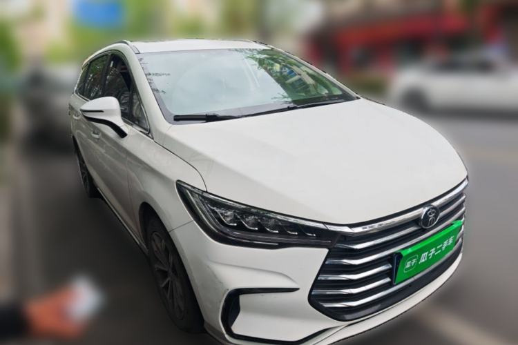 Used BYD Song MAX 2021 Upgraded Model 1.5T Automatic Luxury 6-Seater Front Right 45 Deg