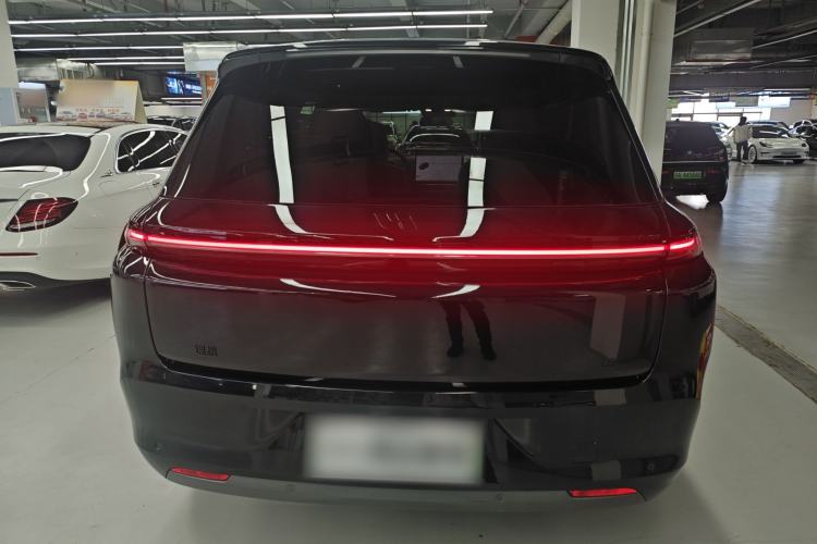 Used Li Auto L8 2023 Pro Model
