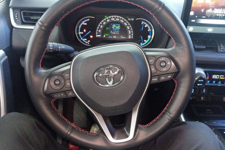 Used Toyota RAV4 Rongfang Plug-in Hybrid 2021 2.5L Two-Wheel Drive Elite Pro
