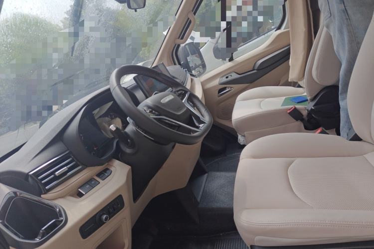 Used SAIC MAXUS V90 RV 2021 Traveler V90