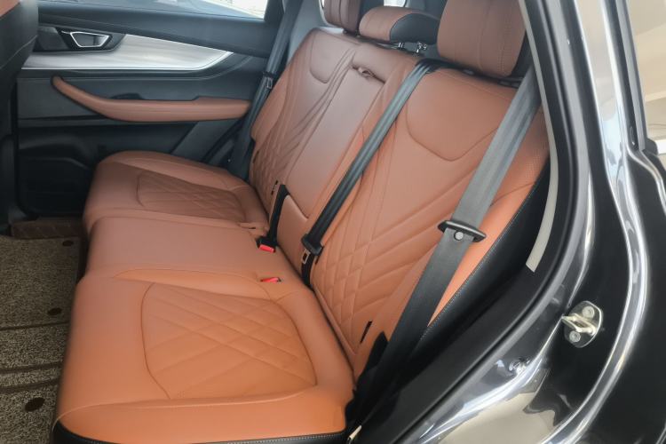 Used Chery Tiggo 8 PLUS 2021 290TGDI DCT Luxury Edition
