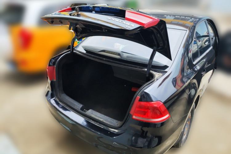 Used Volkswagen Santana 2013 1.6L Manual Fashion Edition Trunk