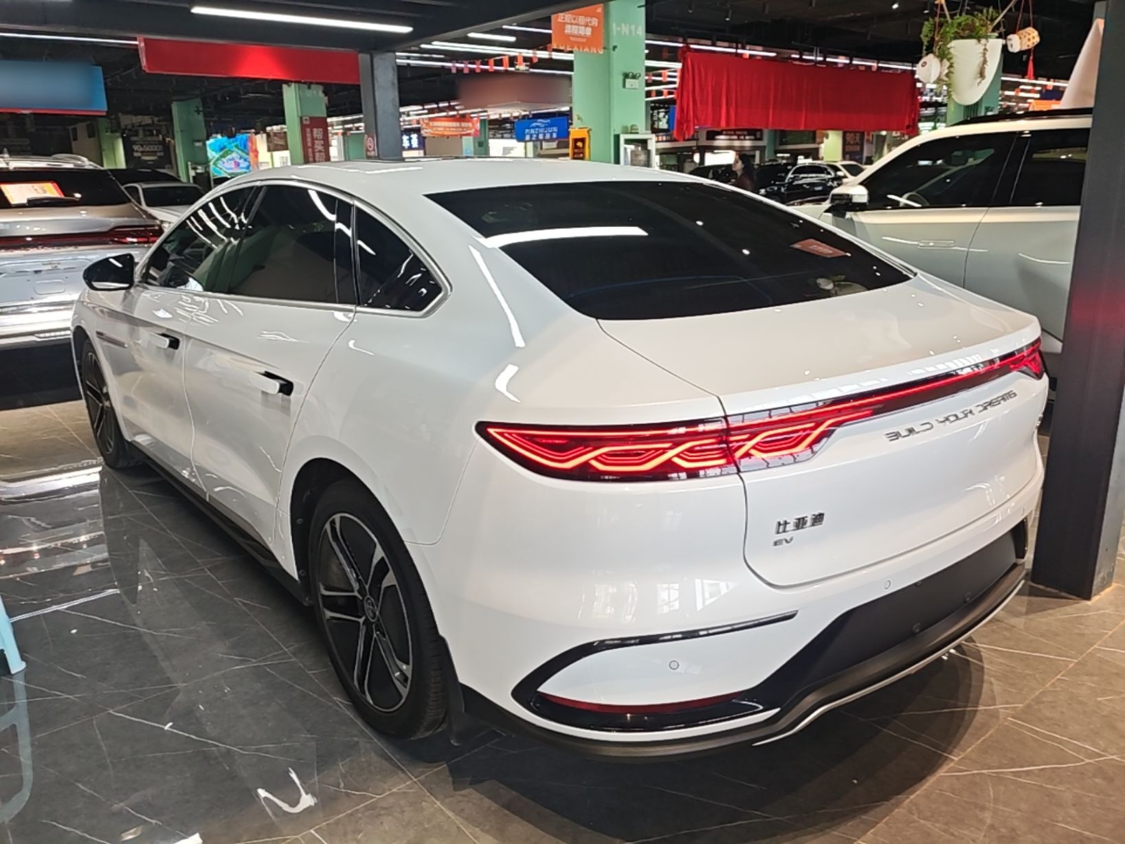 BYD Han 2023 EV Champion Edition 605KM Front-Drive Premium Model — снимка 4
