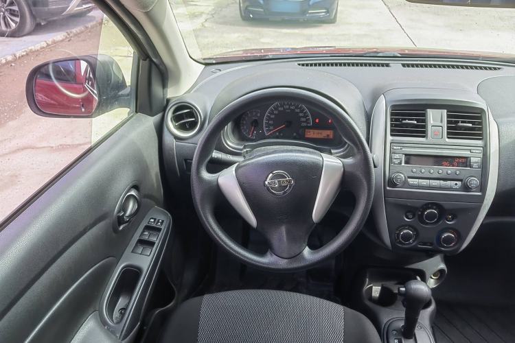 Used Nissan Sunny 2015 1.5XE CVT Master Edition Steering Wheel
