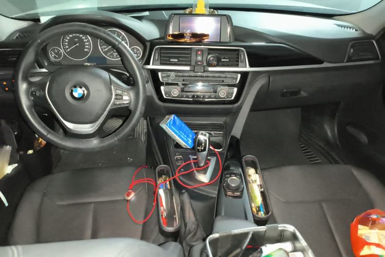 Used BMW 3 Series 2016 320Li Ambition Model
