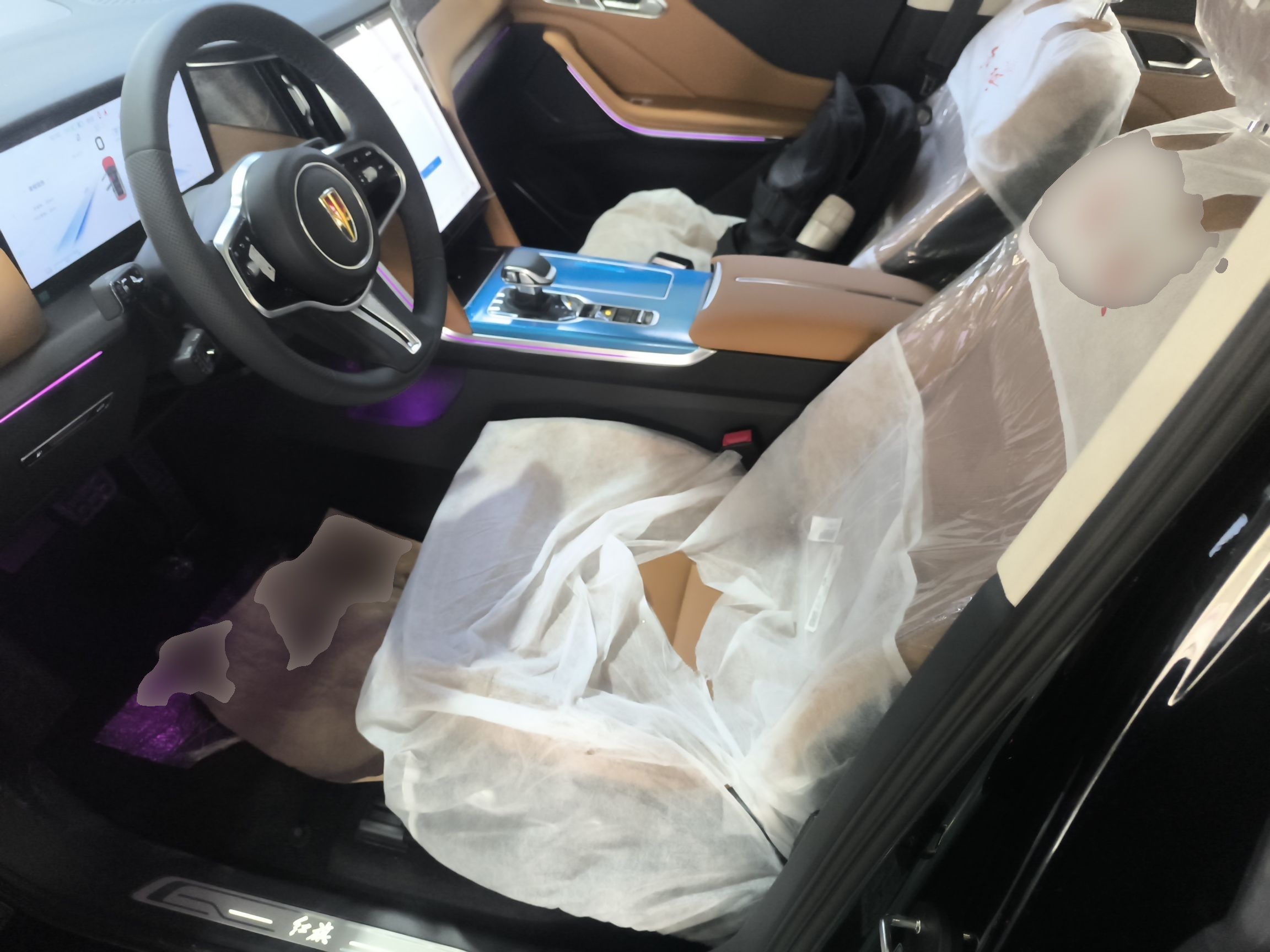 المقاعد الأمامية داخل السيارة