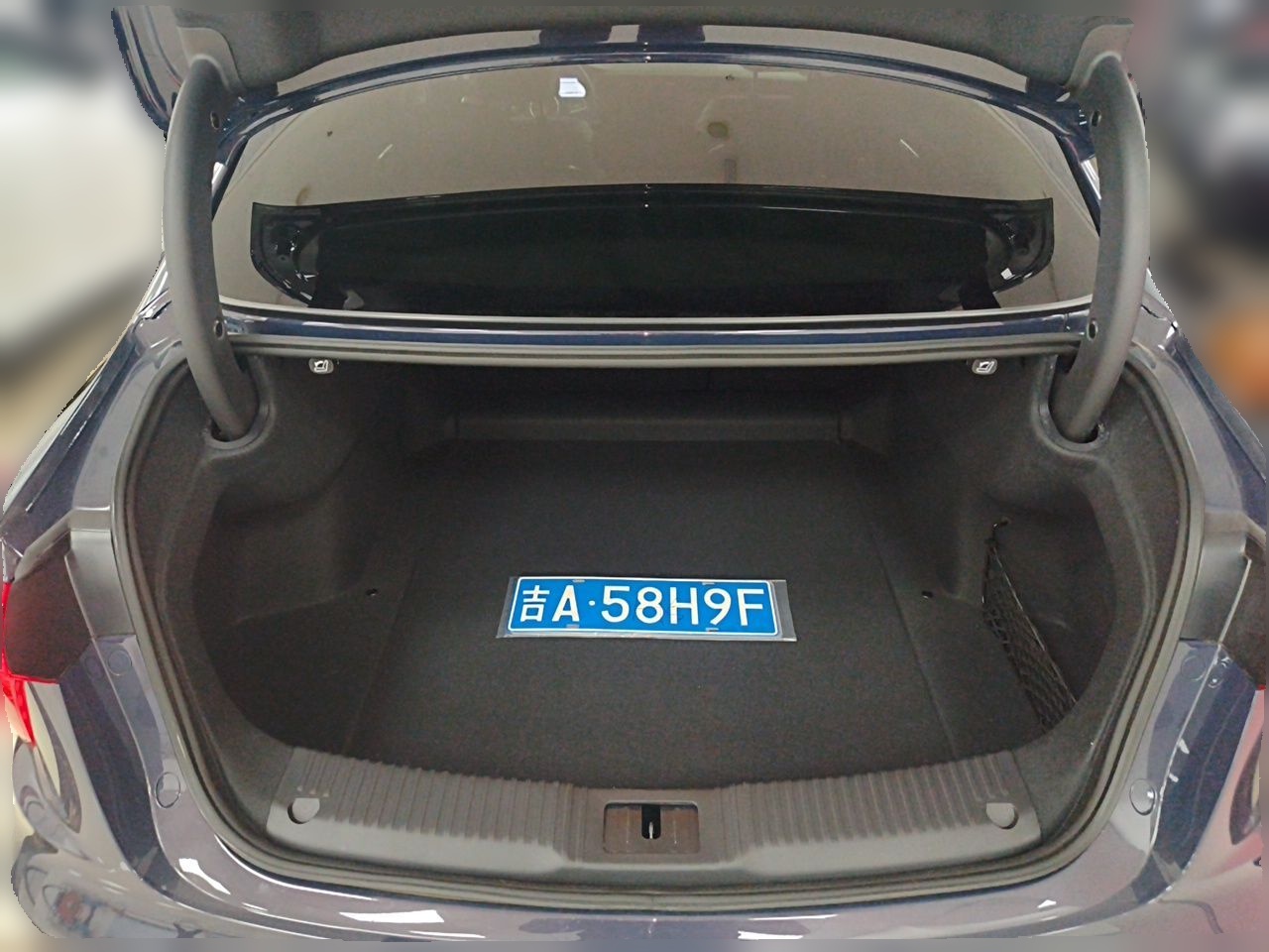 Hongqi H5 2023 2.0T Automatic Smart Connect Flagship Edition - Chinese Trim Ling — снимка 19
