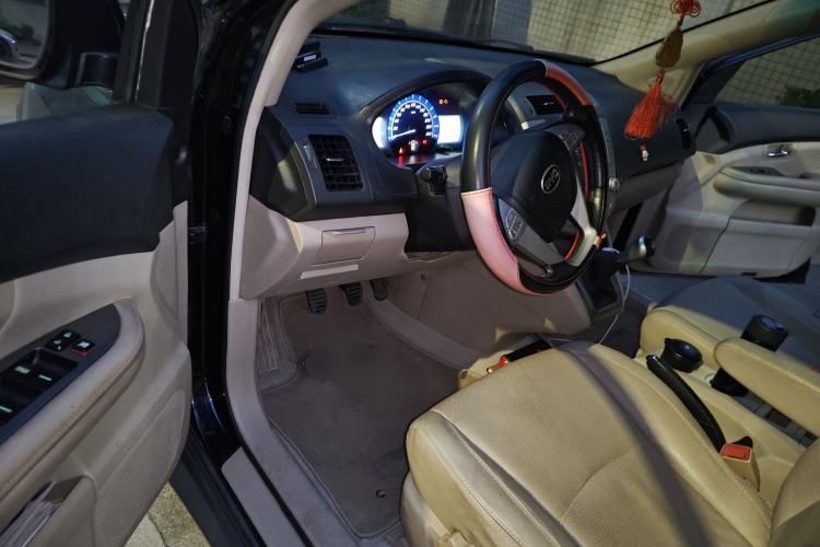 Used BYD S6 2013 Jingyue Edition 2.0L Manual Luxury Model 5 Seats
