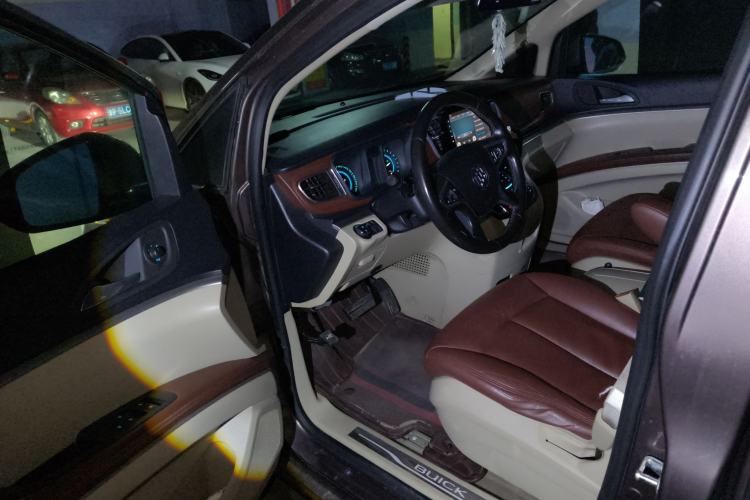 Used Buick GL8 2015 2.4L Luxury Business Premium Edition