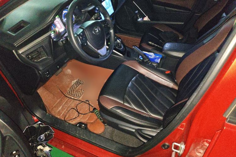 Used Toyota Levin 2016 Dual-Engine 1.8H GS E-CVT Elite Model with Sunroof Driver Seat