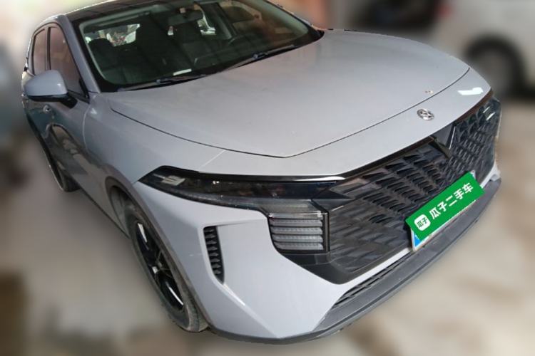 Used Venucia V 2021 260T Idol Edition
