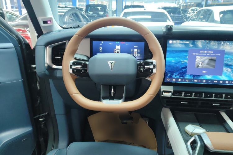 Used Deepal G318 2024 Four-Wheel-Drive Air Suspension Model