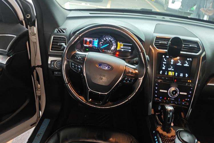 Used Ford Explorer 2017 2.3T Elite Edition Steering Wheel