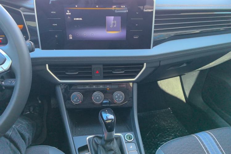 Used Volkswagen Sagitar 2024 200TSI DSG Flyover Edition Audio And AC Panel