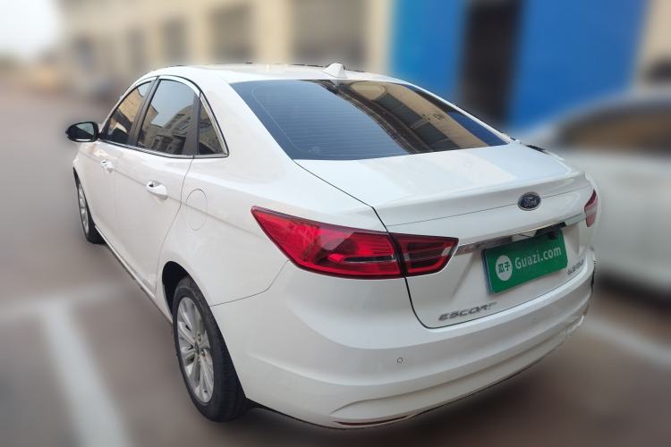 Used Ford Escort 2015 1.5L Automatic Fashion Model
