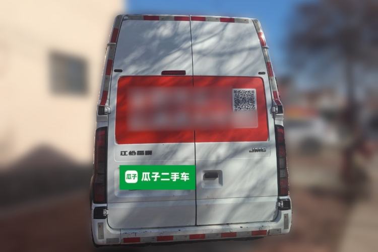 Used JMC Fushun 2022 2.0T Manual Van Long Wheelbase High Roof 3-Seater
