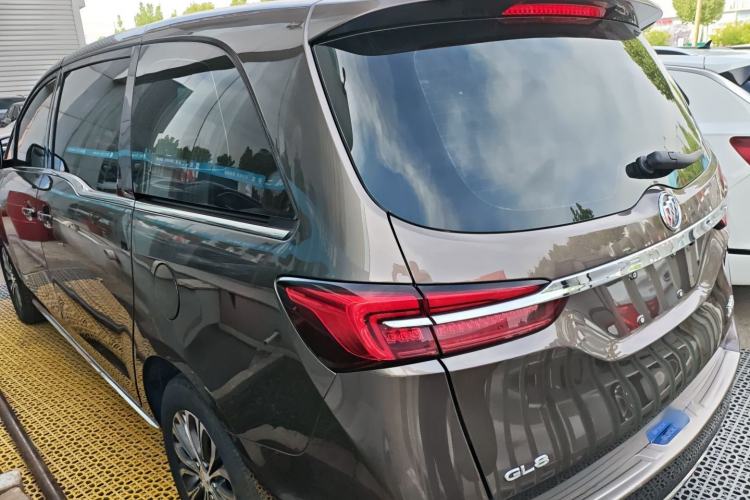 Used Buick GL8 2023 Land Executive Class Comfort Model
