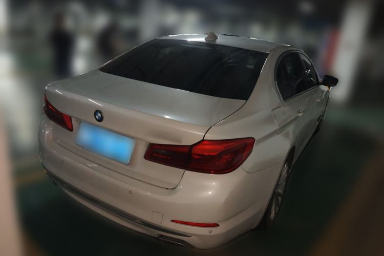 Used BMW 5 Series 2020 525Li Luxury Package Rear Right 45 Deg