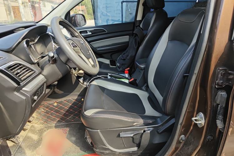 Used HYOSOW H3 2015 1.5L manual luxury version Left Front Seat