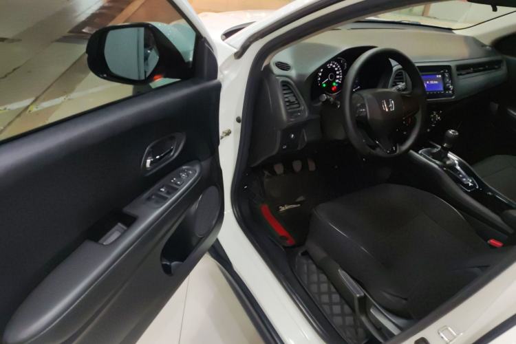 Used Honda Vezel 2015 1.5L manual two-wheel drive Comfort trim level Driver Seat