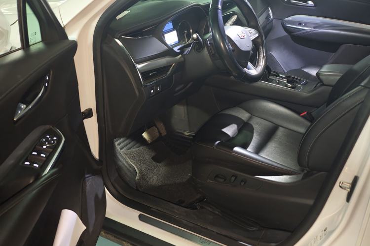 Used Cadillac XT4 2021 28T Two-Wheel Drive Leading Version
