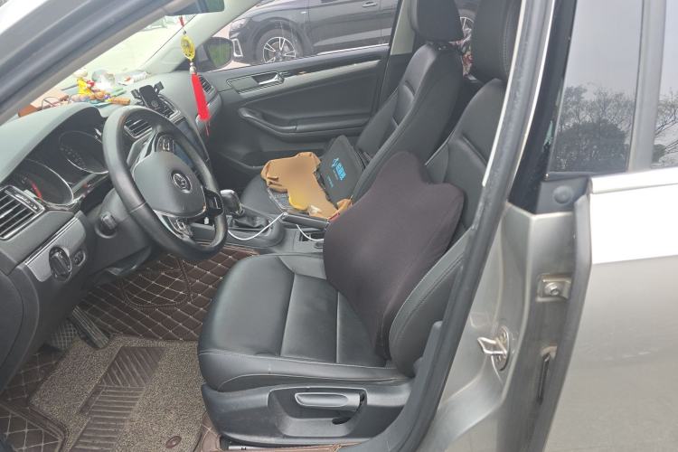 Used Volkswagen Sagitar 2018 180TSI DSG Prestige Edition Left Front Seat