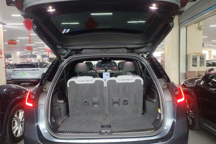 Used Nio ES8 2020 580 km Range Signature Edition Six-Seater Version Trunk