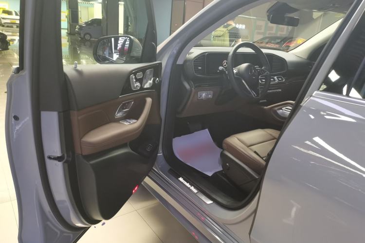 Used Mercedes-Benz GLE 2024 Refreshed GLE 350 4MATIC Stylish Edition Driver Seat