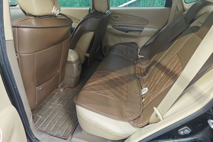 Used Hyundai Tucson 2013 2.0L Manual Two-Wheel Drive Fashion Edition Left Rear Seat