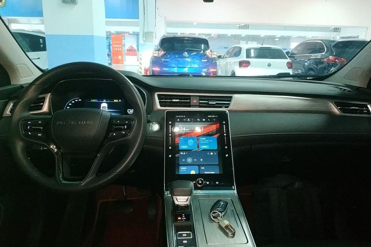 Used Roewe RX5 2023 PLUS 330TGI Automatic Trendsetting Smart Edition Center Console