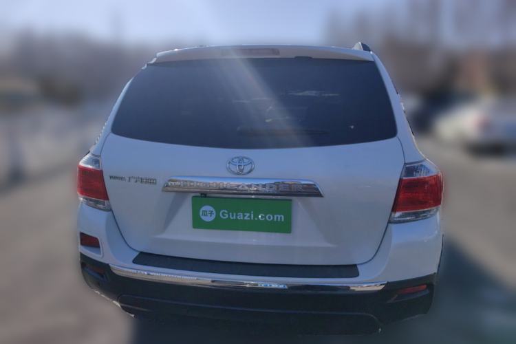 Used Toyota Highlander 2013 2.7L Two-Wheel Drive 5-Seater Purple Gold Edition
