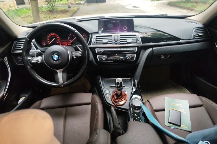 Used BMW 3 Series 2018 320Li Leading Model M Sport Package Center Console