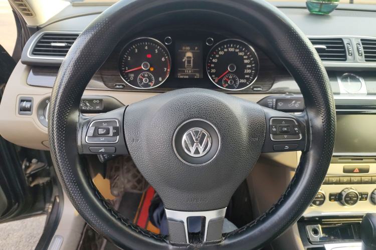 Used Volkswagen Magotan 2012 Facelift 2.0 TSI Prestige Model
