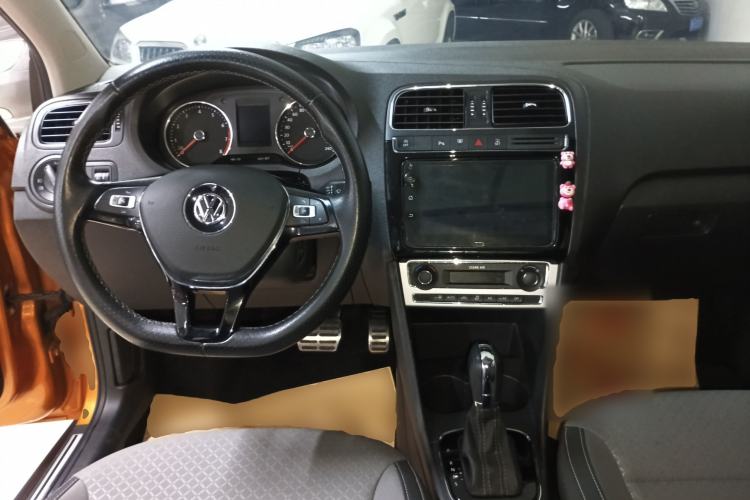 Used Volkswagen Polo 2018 1.5L Cross Polo Automatic