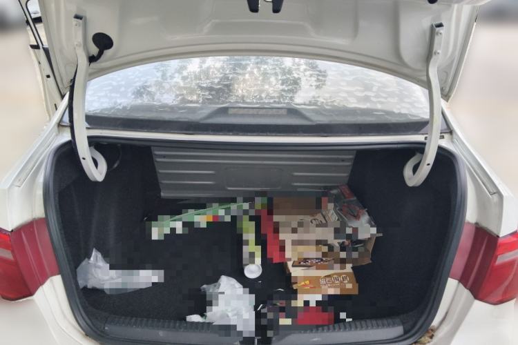 Used Volkswagen Jetta 2013 1.6L Manual Fashion Edition Trunk