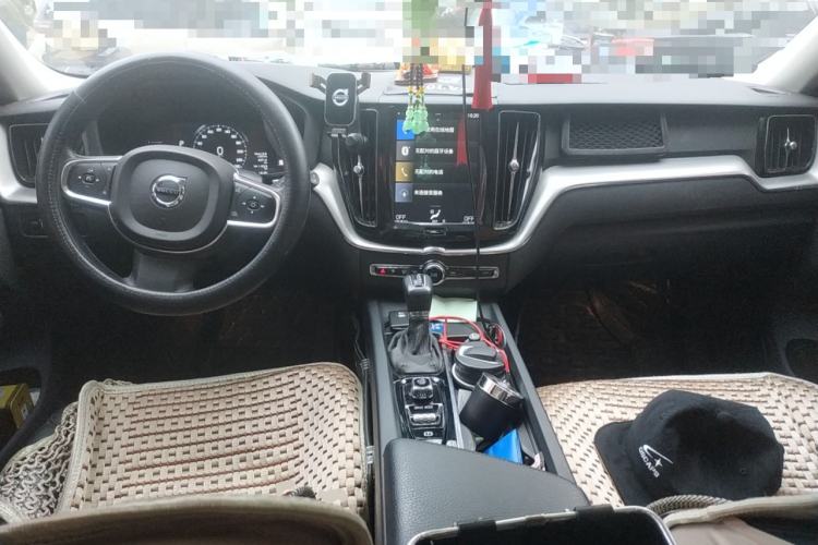 Used Volvo XC60 2019 T5 4x4 Smart Edition China V Standard Center Console