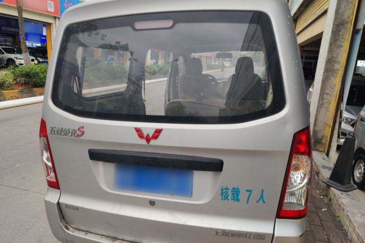 Used Wuling Rongguang S 2023 1.5L Base Version 5/7 Seats Rear