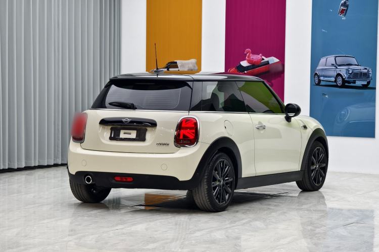 Used MINI MINI 2018 1.5T COOPER Artist
