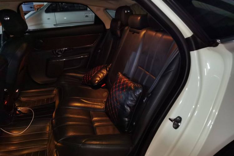 Used Jaguar XJ 2016 XJL 2.0T Two-Wheel-Drive Elegant Business Edition
