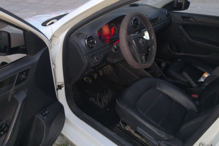 Used Volkswagen Jetta 2017 1.4L Manual Fashion Edition
