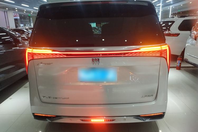 Used Buick Century 2023 2.0T Six-Seater Yinshi Edition
