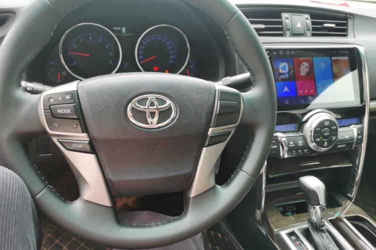 Used Toyota Reiz 2013 2.5V Elite Edition Center Console