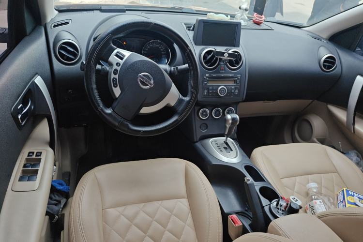 Used Nissan Qashqai 2011 2.0 XV Lea CVT 2WD Center Console