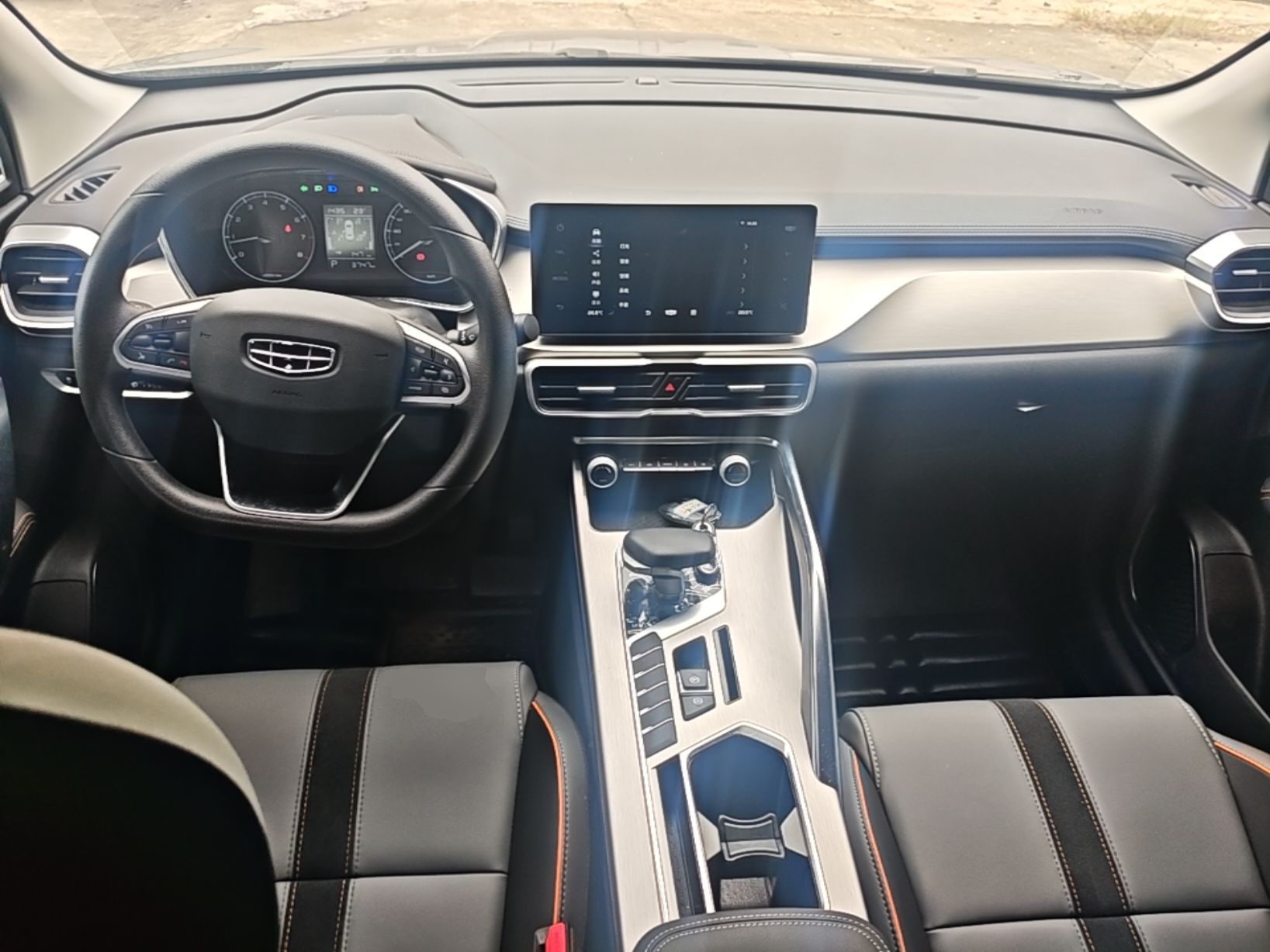 Geely Auto Coolray 2024 1.5T DCT Longteng Edition — снимка 12
