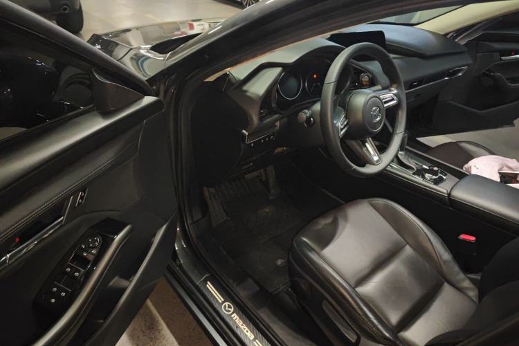 Used Mazda 3 Axela 2021 2.0L Automatic Zhiya Edition Driver Seat