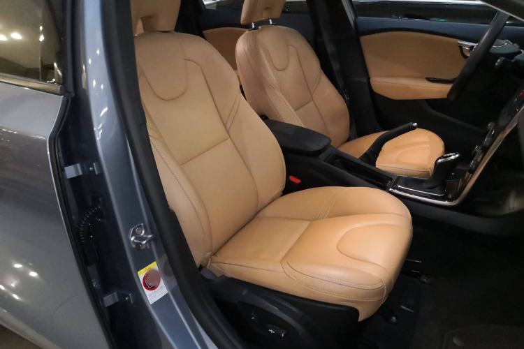 Used Volvo V40 2019 T3 Zhiyi Edition