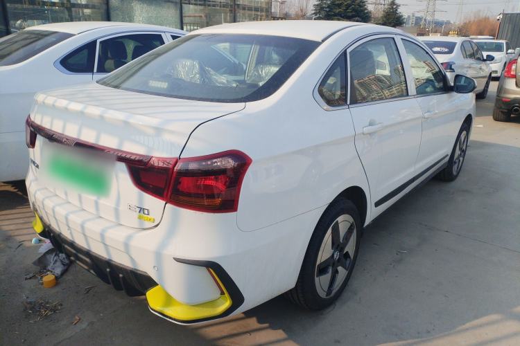 Used Dongfeng Aeolus E70 2023 PRO Comfort Edition