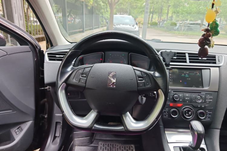 Used DS 5LS 2014 1.6T Elegant Version THP160