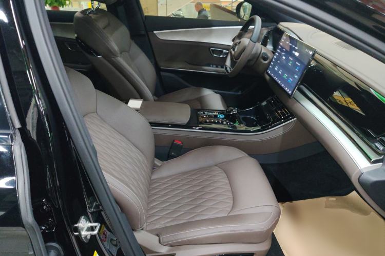 Used BYD Han 2025 DM-i 125KM Prestige Model
