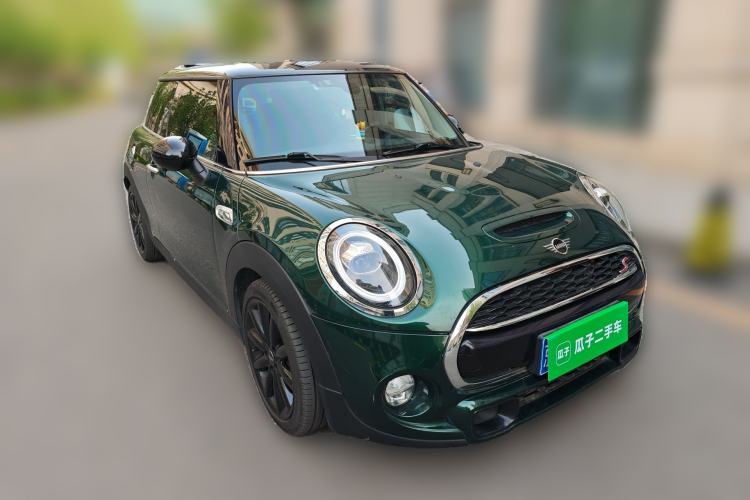 Used MINI 2018 2.0T COOPER S Classic Edition Front Right 45 Deg